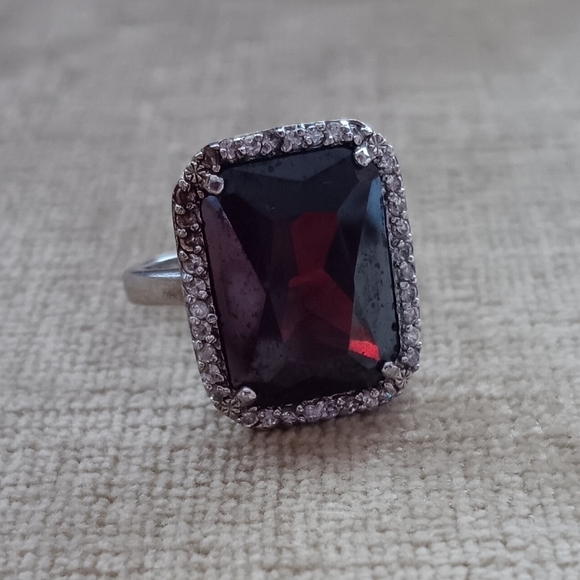 Rectangular Multi Faceted Deep Red Glass Silver Ring - Picture 15 of 15